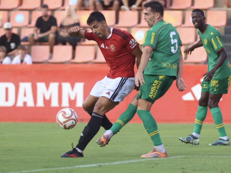 Un Nàstic que continua creixent perd als penals davant la SD Huesca
