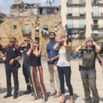 El cap de la Regió Policial del Camp de Tarragona dels Mossos d’Esquadra, Vicenç Lleonart; el cap de la Unitat Territorial de la Regió d’Emergències de Tarragona dels Bombers, Guillem Guinjoan, i la responsable del Cos d’Agents Rurals al Camp de Tarragona, Alícia Bayán, han participat en l’acte de lliurament de les ulleres, i la presidenta de la Diputació, Noemí Llauradó. Foto: Tarragona Ràdio