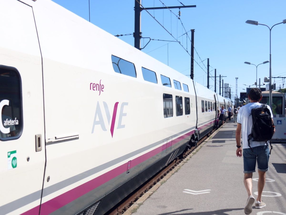 Un robatori de cable provoca retards de 15 minuts en l’alta velocitat entre Barcelona i Madrid