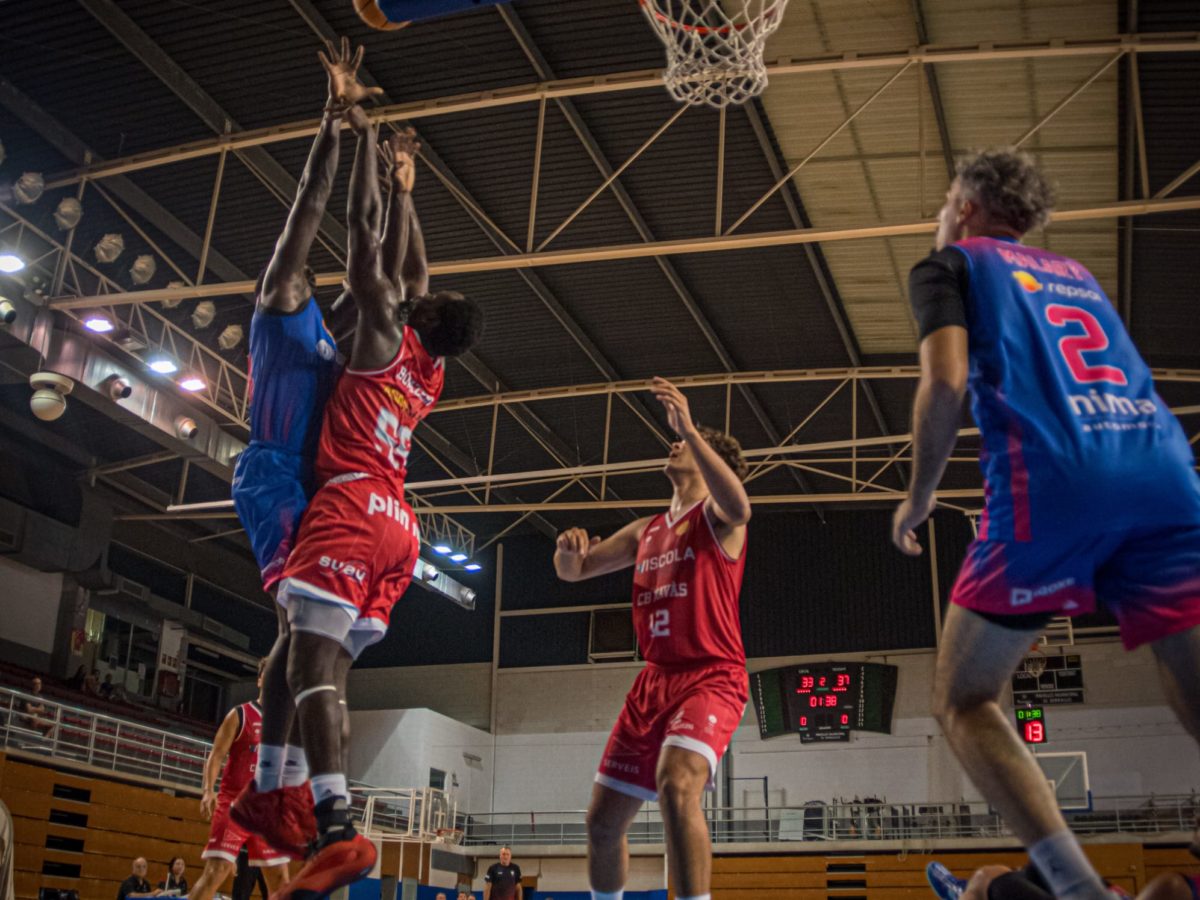 L’Ibersol CBT perd a casa amb el Navàs en l’últim amistós de la pretemporada (72-79)