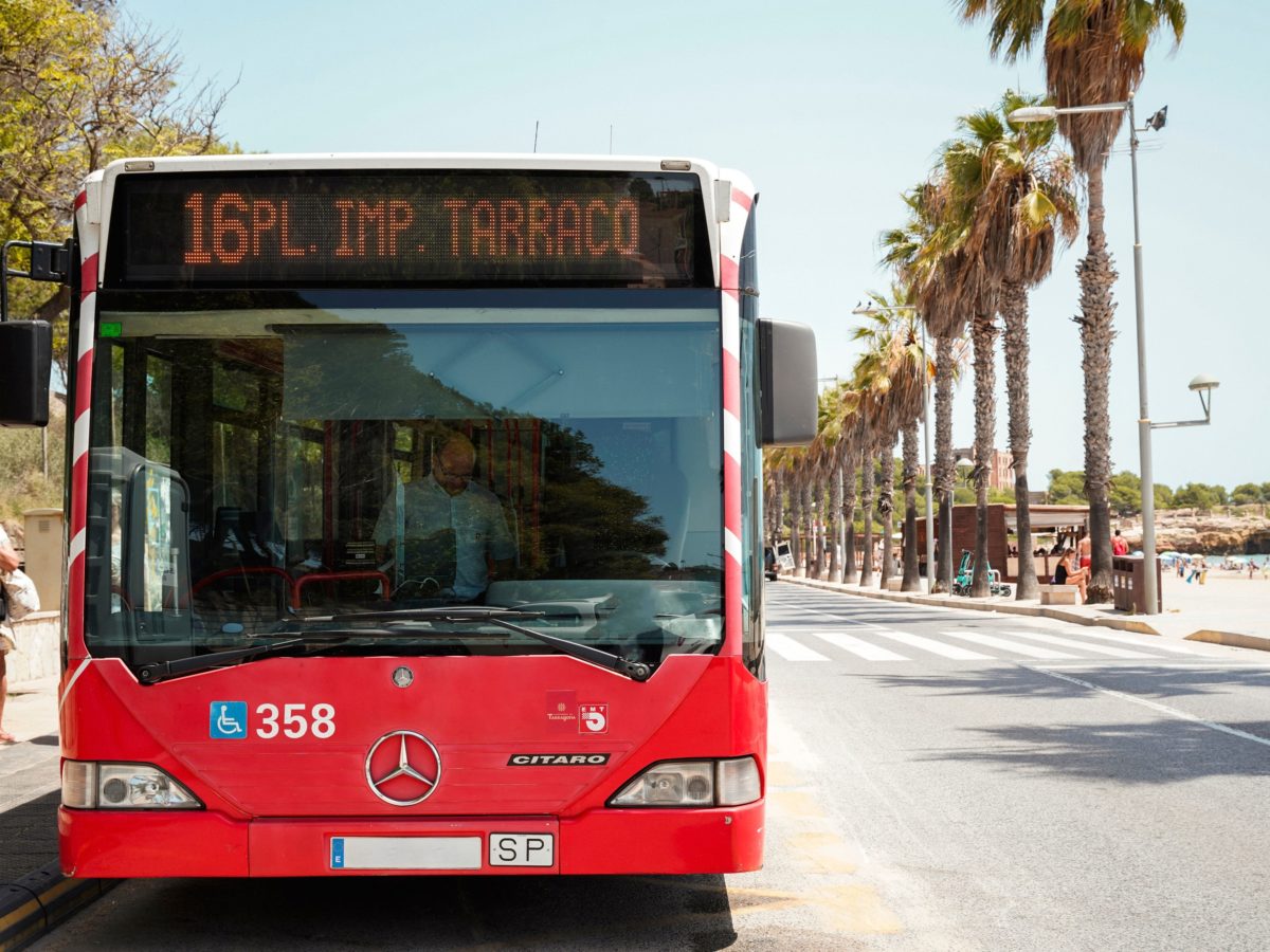 La línia L16 torna a superar els 72.000 usuaris aquest estiu