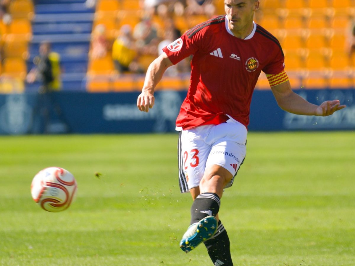 Dur correctiu al Nàstic (3-0)