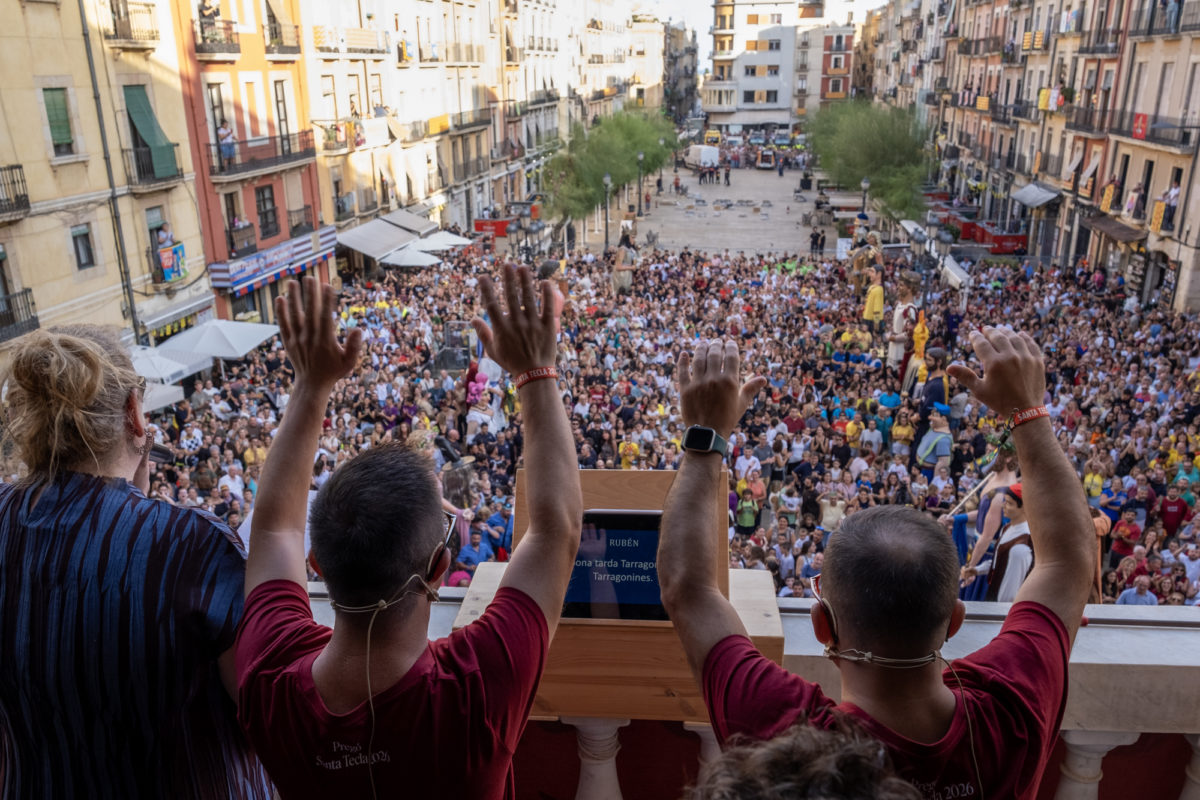 ELS CAPITANS DEL NÀSTIC GENUINE, ÁLVARO CANO I RUBÉN ALMAZÁN, PRONUNCIEN EL PREGÓ DE SANTA TECLA 2026. Imatges del Pregó (Juan Carlos Borrachero)