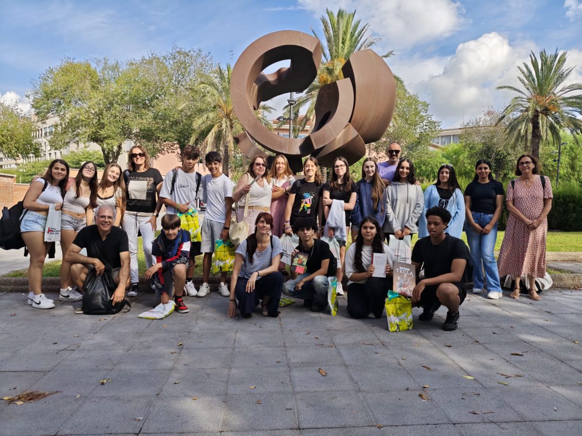 Les vagues dels docents, l’homofòbia o l’estat de la ciutat, protagonistes del Taller de versots de Santa Tecla als instituts