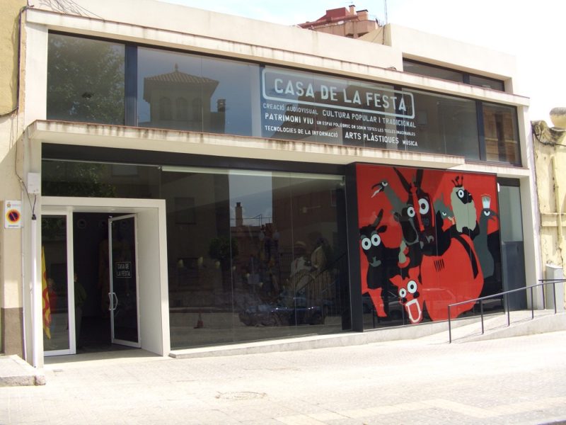 Junts exigeix la rehabilitació urgent de la Casa de la Festa i la protecció jurídica dels originals de Verderol