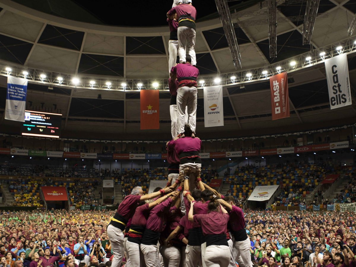 Divuit colles participen en la segona jornada del Concurs de Castells