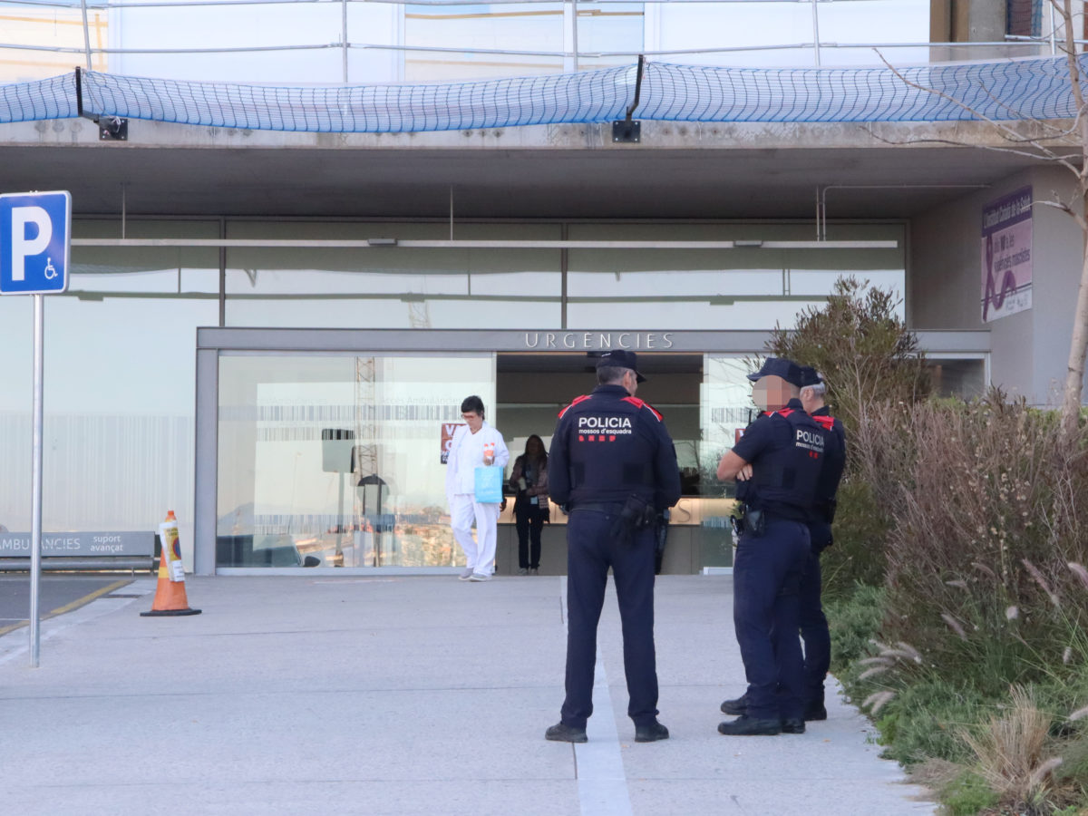 Els Mossos investiguen la mort a trets d’un home ingressat a Joan XXIII