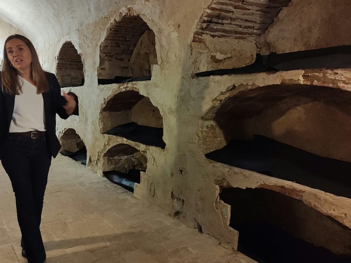 L’església de Sant Agustí recupera una cripta funerària oculta durant més d’un segle