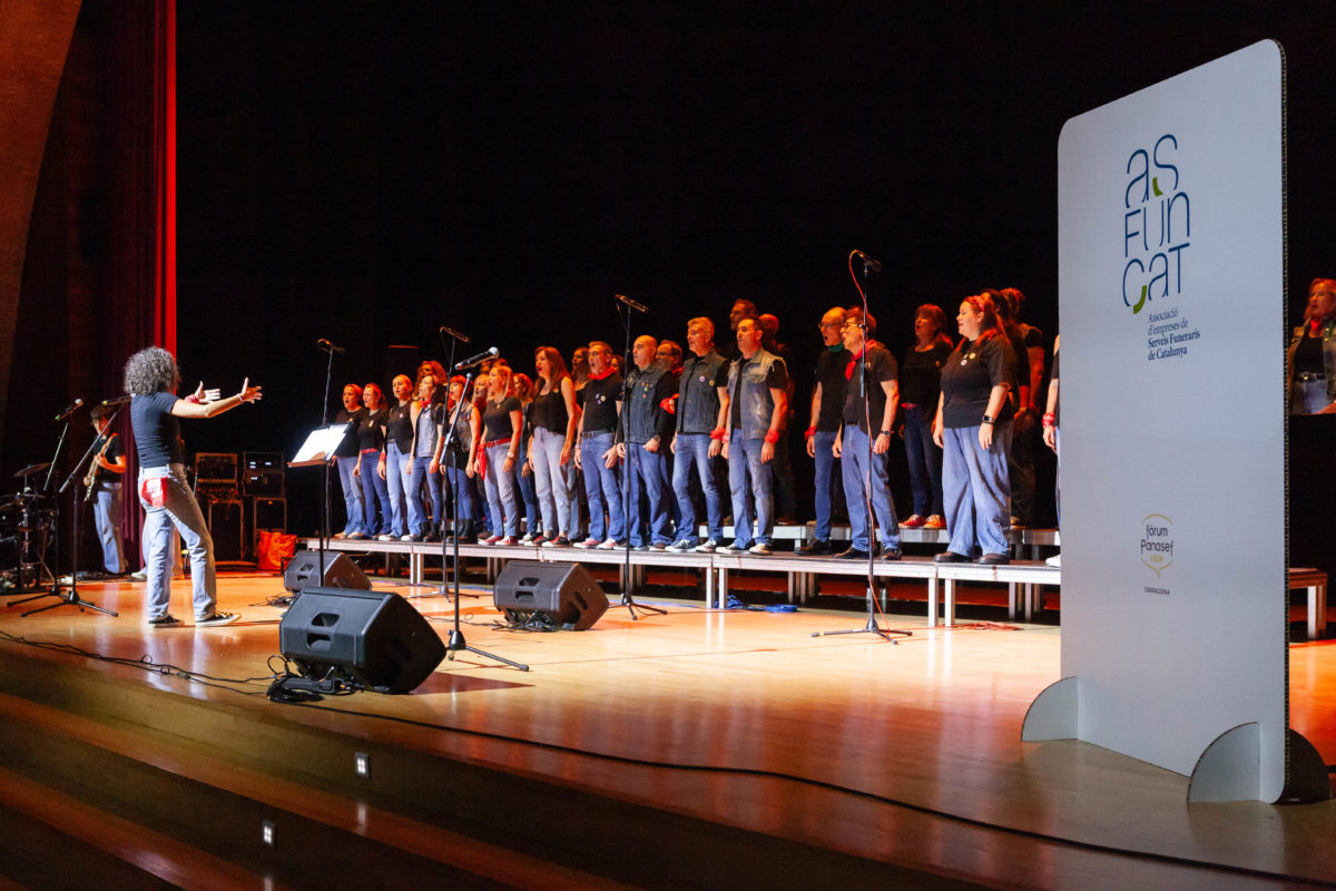 El concert del baríton tarragoní Àngel Òdena i la Coral Rock Choir a l'Auditori August del Palau Firal i de Congressos. Forum Panasef. Foto cedida