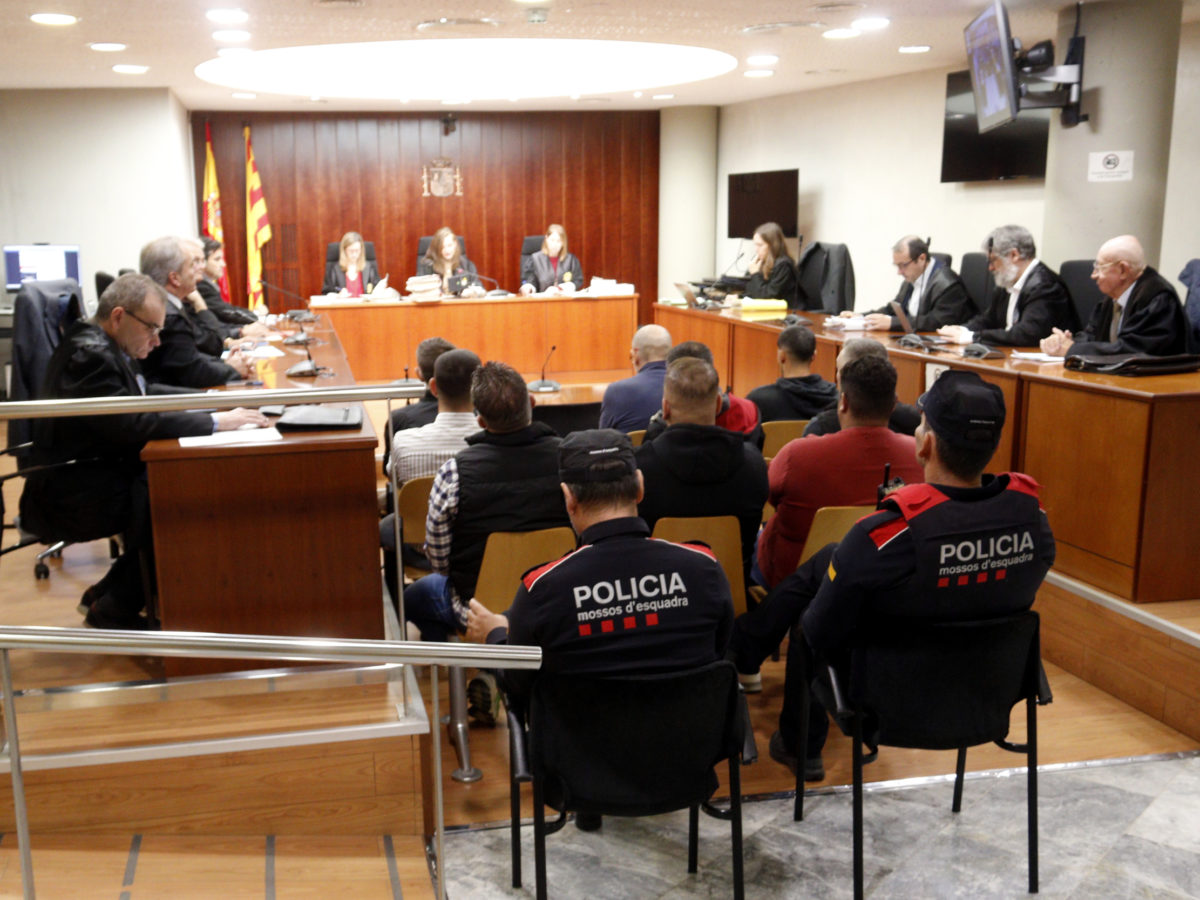 Condemnats a penes que sumen 30 anys de presó nou membres d’una xarxa que va moure 400 quilos de droga
