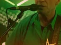 Quimi Portet en concert a Lo Submarino